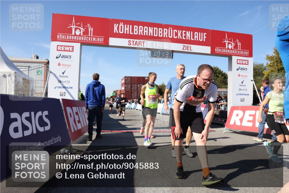 03.10.2025 - Köhlbrandbrückenlauf Lena Gebhardt http://msf.ph/oto/9045883 03.10.2025 13:01:31 Ziel 4047, 4073, 4199, 4219, 4220, 4284, 4292, 4304, 5424, 5915, 6187, 6775, 6801 meine-sportfotos.de