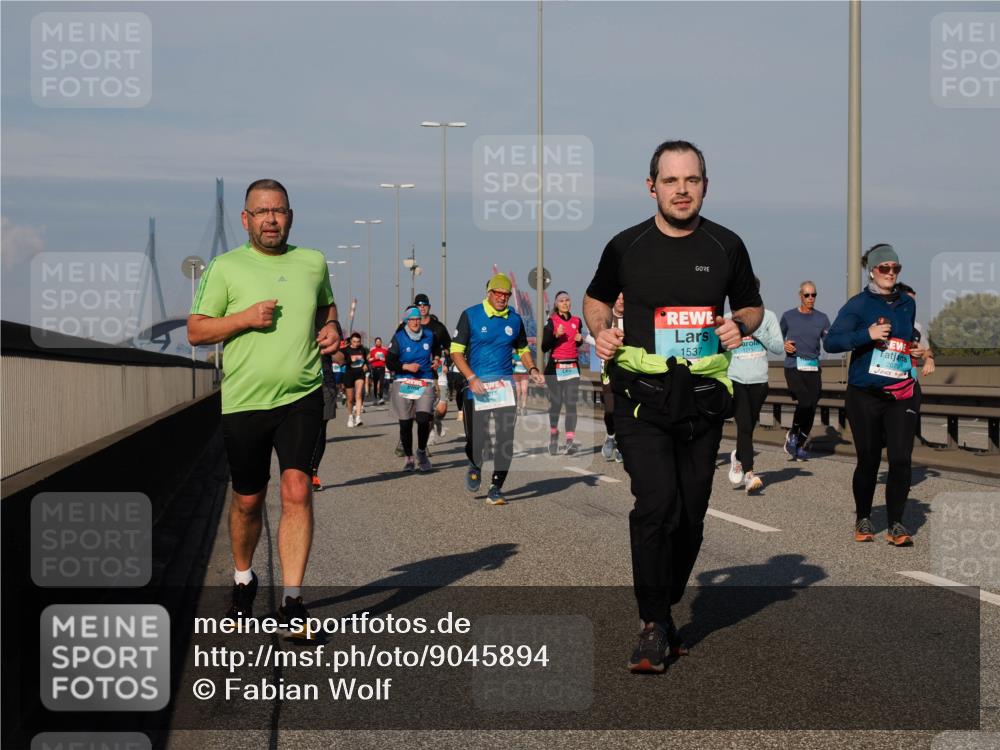03.10.2025 - Köhlbrandbrückenlauf Fabian Wolf http://msf.ph/oto/9045894 03.10.2025 09:58:09 Position 3 1537, 2079 meine-sportfotos.de