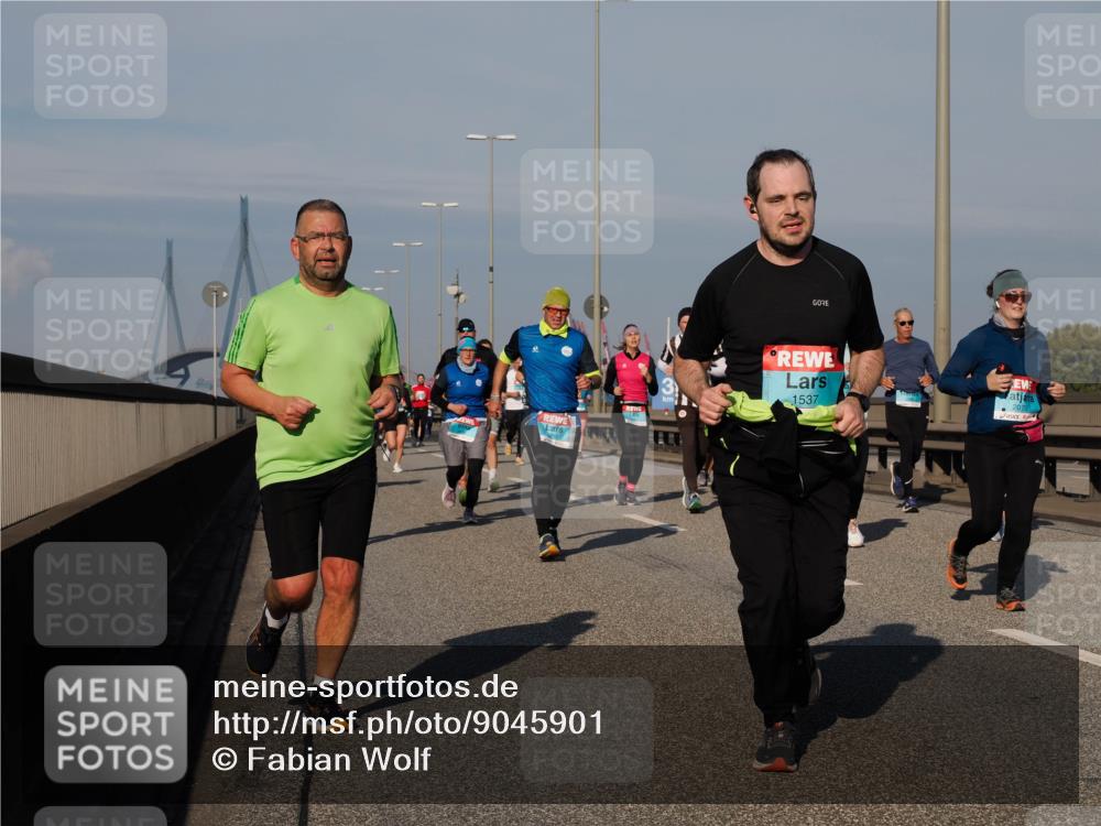 03.10.2025 - Köhlbrandbrückenlauf Fabian Wolf http://msf.ph/oto/9045901 03.10.2025 09:58:09 Position 3 1537, 2079 meine-sportfotos.de