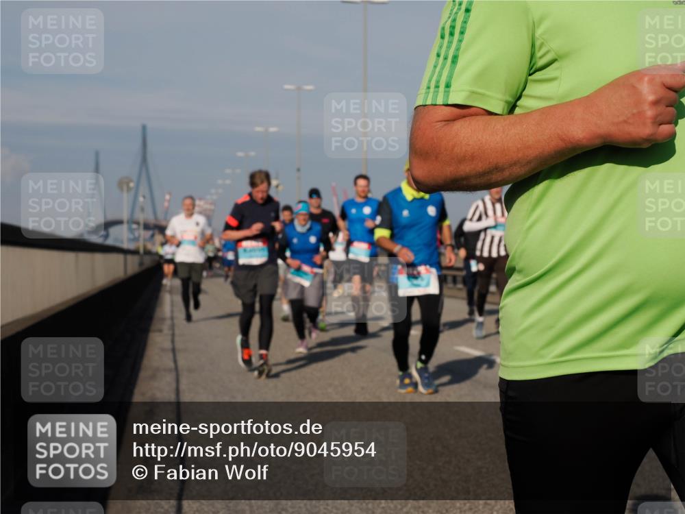03.10.2025 - Köhlbrandbrückenlauf Fabian Wolf http://msf.ph/oto/9045954 03.10.2025 09:58:11 Position 3  meine-sportfotos.de