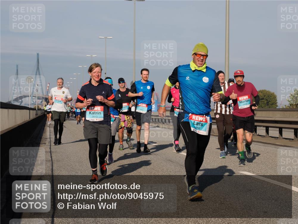 03.10.2025 - Köhlbrandbrückenlauf Fabian Wolf http://msf.ph/oto/9045975 03.10.2025 09:58:12 Position 3 24, 2813, 956, 2832 meine-sportfotos.de