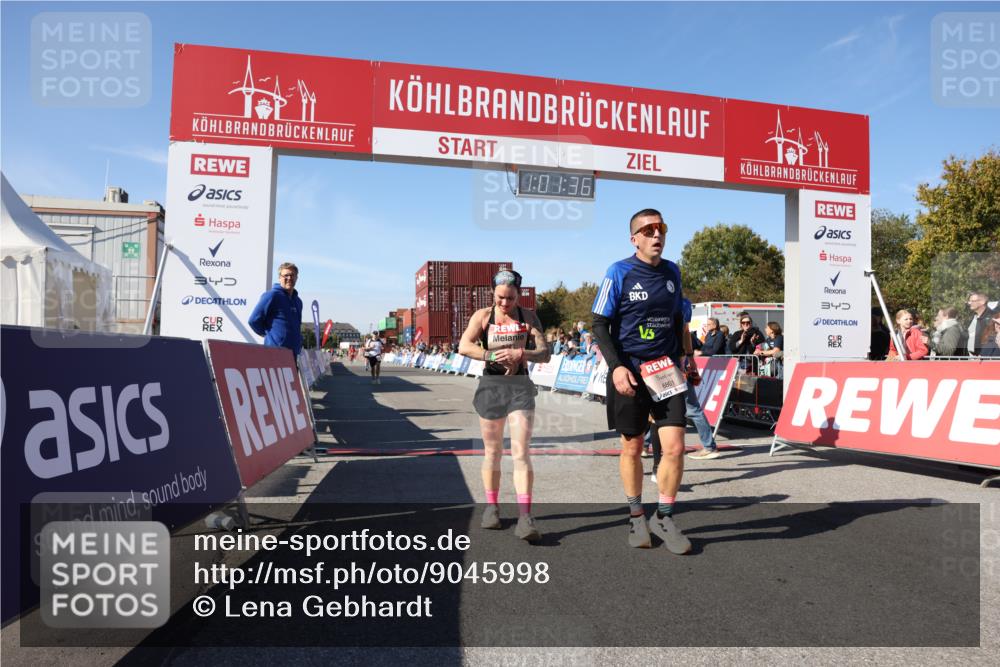 03.10.2025 - Köhlbrandbrückenlauf Lena Gebhardt http://msf.ph/oto/9045998 03.10.2025 13:01:36 Ziel 4047, 4073, 4219, 4220, 4257, 4284, 4292, 4304, 5424, 6775, 6801 meine-sportfotos.de