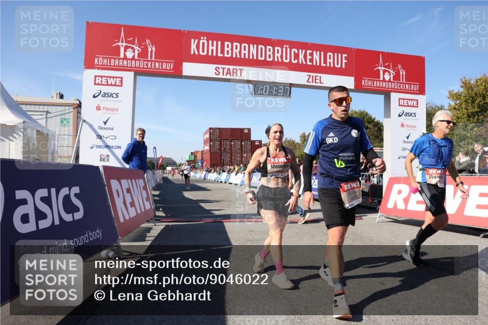 03.10.2025 - Köhlbrandbrückenlauf Lena Gebhardt http://msf.ph/oto/9046022 03.10.2025 13:01:37 Ziel 4047, 4073, 4219, 4220, 4257, 4284, 4292, 4304, 5424, 6775, 6801 meine-sportfotos.de