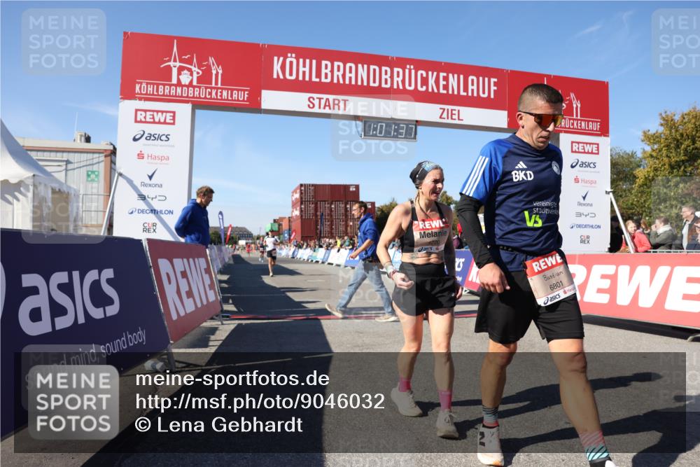 03.10.2025 - Köhlbrandbrückenlauf Lena Gebhardt http://msf.ph/oto/9046032 03.10.2025 13:01:38 Ziel 4047, 4073, 4219, 4220, 4257, 4284, 4292, 5424, 6801 meine-sportfotos.de