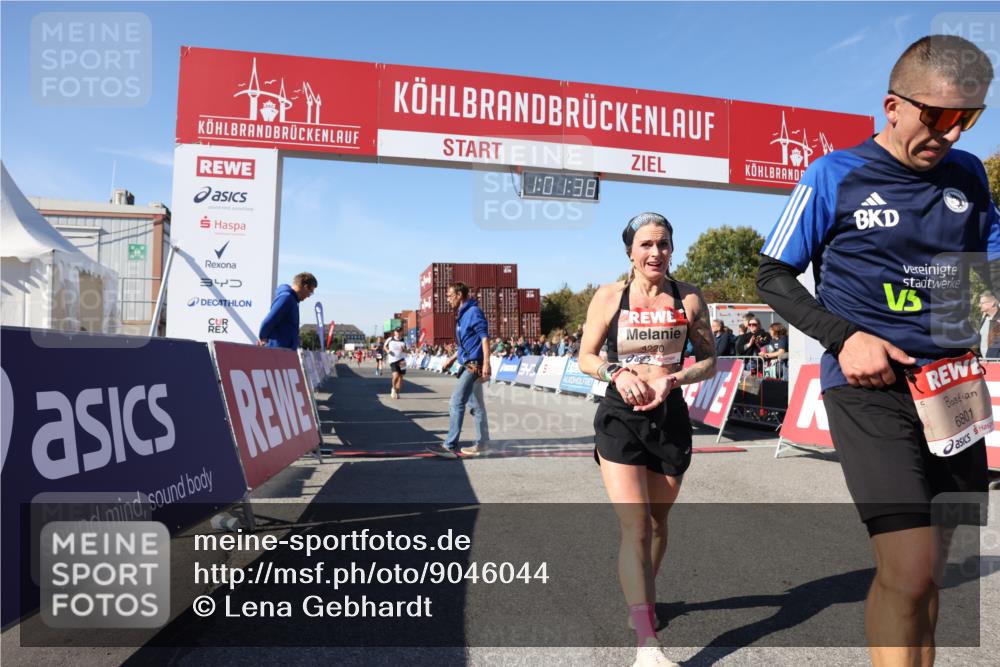 03.10.2025 - Köhlbrandbrückenlauf Lena Gebhardt http://msf.ph/oto/9046044 03.10.2025 13:01:38 Ziel 4047, 4073, 4219, 4220, 4257, 4284, 4292, 5424, 6801 meine-sportfotos.de
