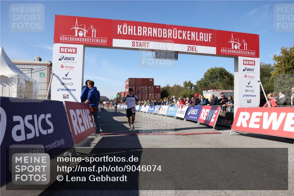 03.10.2025 - Köhlbrandbrückenlauf Lena Gebhardt http://msf.ph/oto/9046074 03.10.2025 13:01:40 Ziel 4047, 4073, 4219, 4220, 4257, 5424, 5671, 6801 meine-sportfotos.de