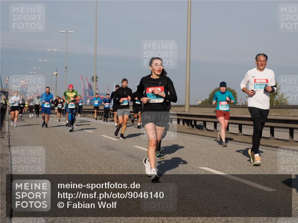 03.10.2025 - Köhlbrandbrückenlauf Fabian Wolf http://msf.ph/oto/9046140 03.10.2025 09:58:19 Position 3 2155, 1947 meine-sportfotos.de
