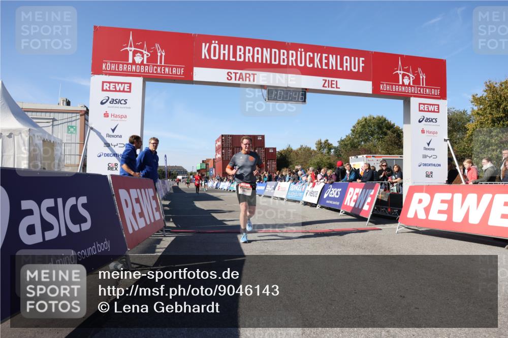 03.10.2025 - Köhlbrandbrückenlauf Lena Gebhardt http://msf.ph/oto/9046143 03.10.2025 13:01:46 Ziel 4257, 5671, 5739 meine-sportfotos.de