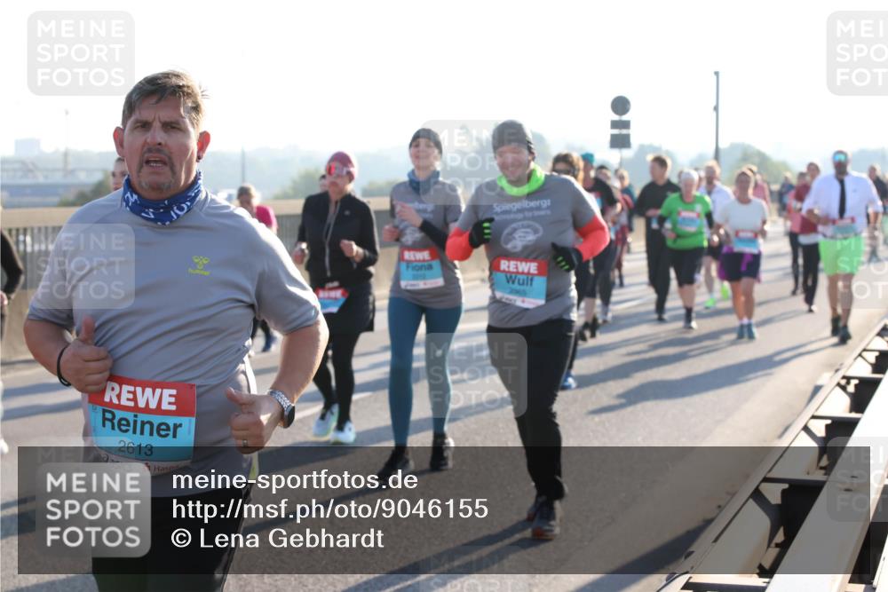 03.10.2025 - Köhlbrandbrückenlauf Lena Gebhardt http://msf.ph/oto/9046155 03.10.2025 09:28:05 Position 1 2613 meine-sportfotos.de