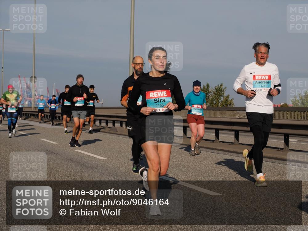 03.10.2025 - Köhlbrandbrückenlauf Fabian Wolf http://msf.ph/oto/9046164 03.10.2025 09:58:19 Position 3 2155, 1754, 1947 meine-sportfotos.de