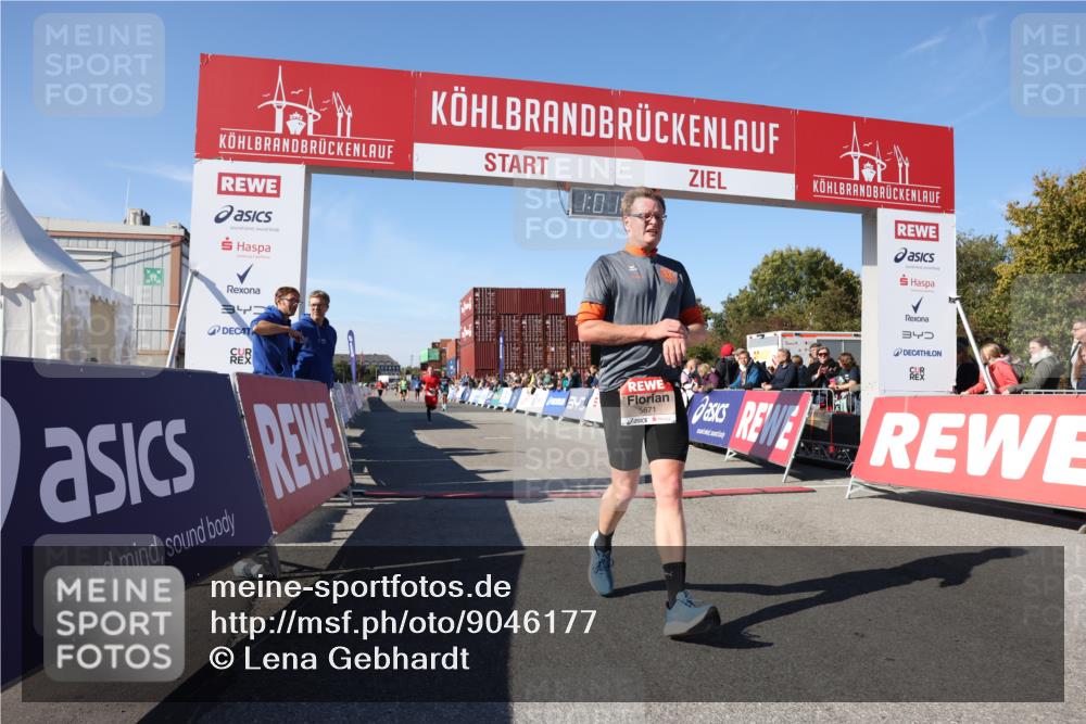 03.10.2025 - Köhlbrandbrückenlauf Lena Gebhardt http://msf.ph/oto/9046177 03.10.2025 13:01:47 Ziel 4257, 5671, 5692, 5739 meine-sportfotos.de