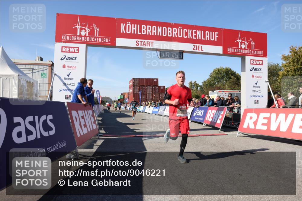 03.10.2025 - Köhlbrandbrückenlauf Lena Gebhardt http://msf.ph/oto/9046221 03.10.2025 13:01:51 Ziel 4162, 4206, 4258, 4543, 5671, 5692, 5718, 5739 meine-sportfotos.de
