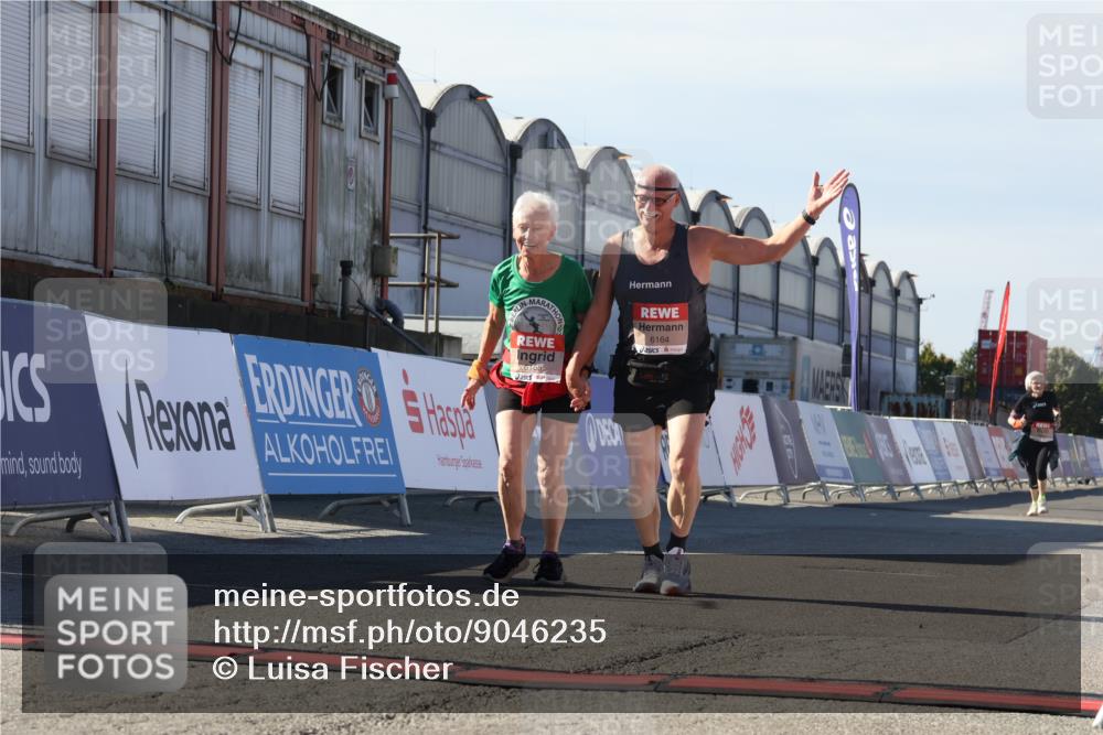 03.10.2025 - Köhlbrandbrückenlauf Luisa Fischer http://msf.ph/oto/9046235 03.10.2025 13:48:10 Ziel 6164, 6165 meine-sportfotos.de