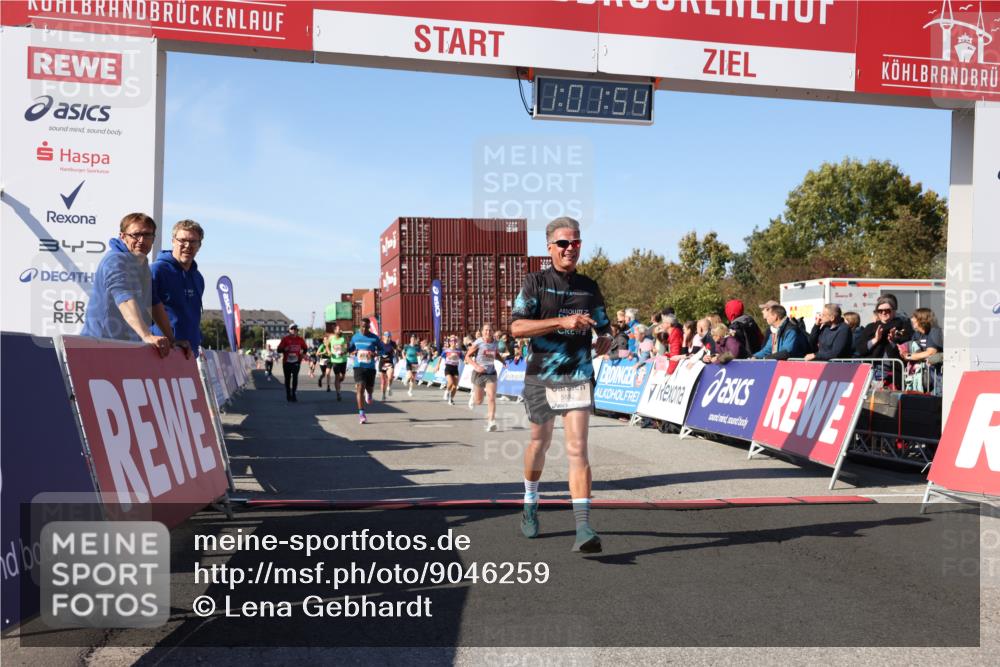 03.10.2025 - Köhlbrandbrückenlauf Lena Gebhardt http://msf.ph/oto/9046259 03.10.2025 13:01:54 Ziel 4025, 4118, 4162, 4206, 4258, 4543, 5671, 5692, 5703, 5718, 5739, 6235 meine-sportfotos.de