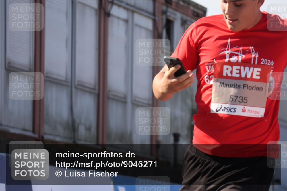 03.10.2025 - Köhlbrandbrückenlauf Luisa Fischer http://msf.ph/oto/9046271 03.10.2025 13:48:16 Ziel 4824, 5735, 6164, 6165 meine-sportfotos.de
