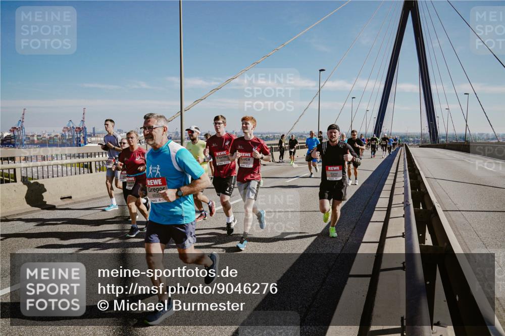 03.10.2025 - Köhlbrandbrückenlauf Michael Burmester http://msf.ph/oto/9046276 03.10.2025 12:28:46 Position 1 6535 meine-sportfotos.de