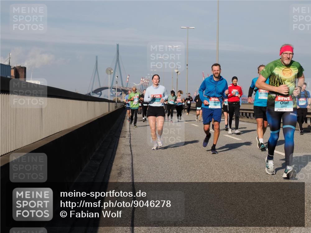 03.10.2025 - Köhlbrandbrückenlauf Fabian Wolf http://msf.ph/oto/9046278 03.10.2025 09:58:24 Position 3 6, 3348 meine-sportfotos.de