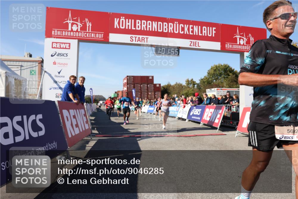 03.10.2025 - Köhlbrandbrückenlauf Lena Gebhardt http://msf.ph/oto/9046285 03.10.2025 13:01:55 Ziel 4025, 4118, 4162, 4206, 4258, 4543, 4907, 5671, 5692, 5703, 5718, 5739, 6235 meine-sportfotos.de