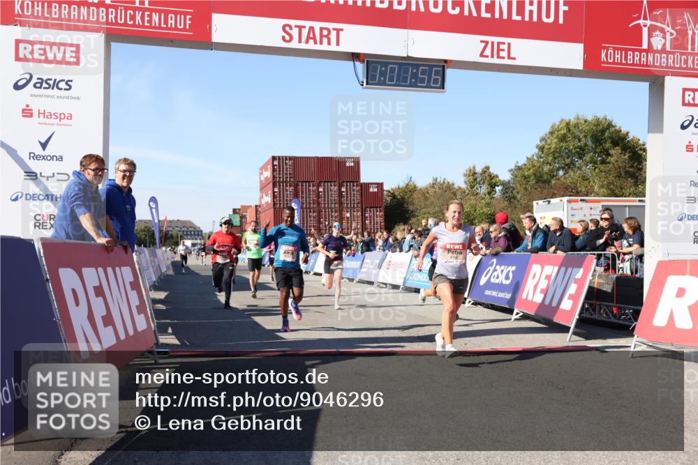 03.10.2025 - Köhlbrandbrückenlauf Lena Gebhardt http://msf.ph/oto/9046296 03.10.2025 13:01:56 Ziel 4025, 4118, 4162, 4206, 4258, 4543, 4907, 5692, 5703, 5718, 5739, 6235 meine-sportfotos.de