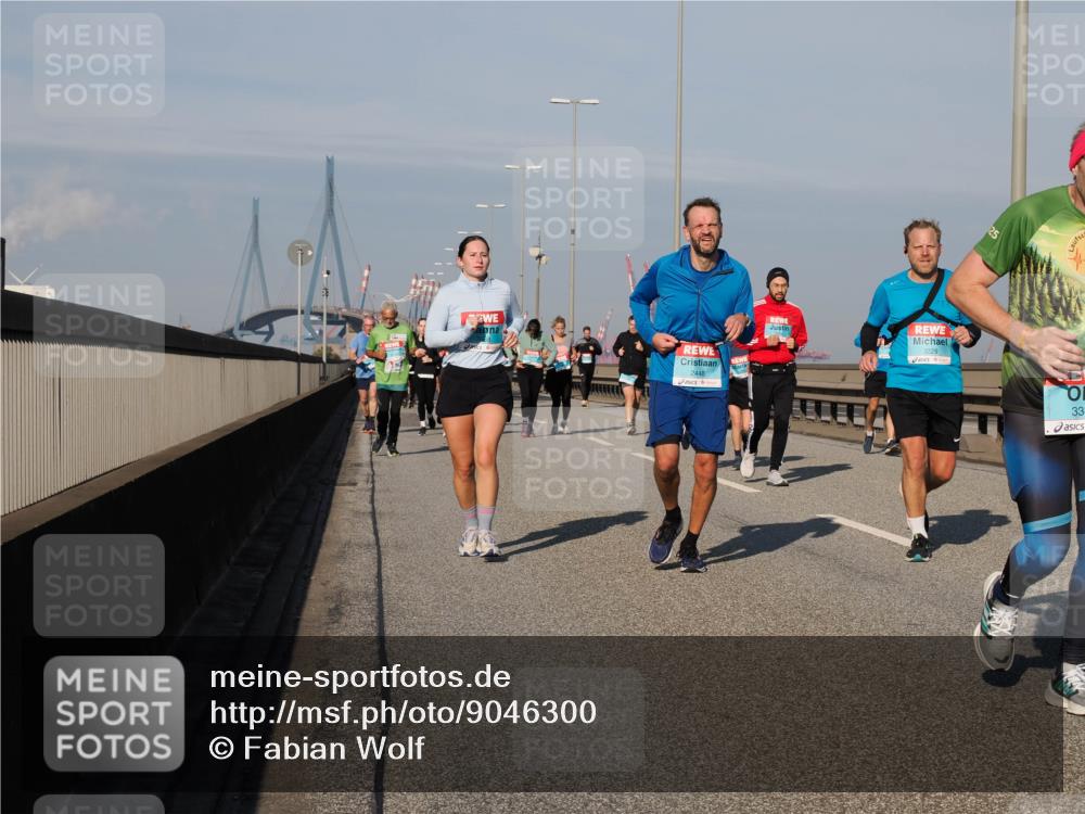 03.10.2025 - Köhlbrandbrückenlauf Fabian Wolf http://msf.ph/oto/9046300 03.10.2025 09:58:25 Position 3 2448, 3229, 25, 33 meine-sportfotos.de