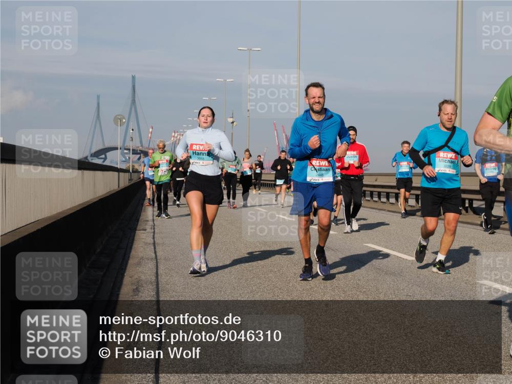 03.10.2025 - Köhlbrandbrückenlauf Fabian Wolf http://msf.ph/oto/9046310 03.10.2025 09:58:25 Position 3 3668, 2448, 3229 meine-sportfotos.de