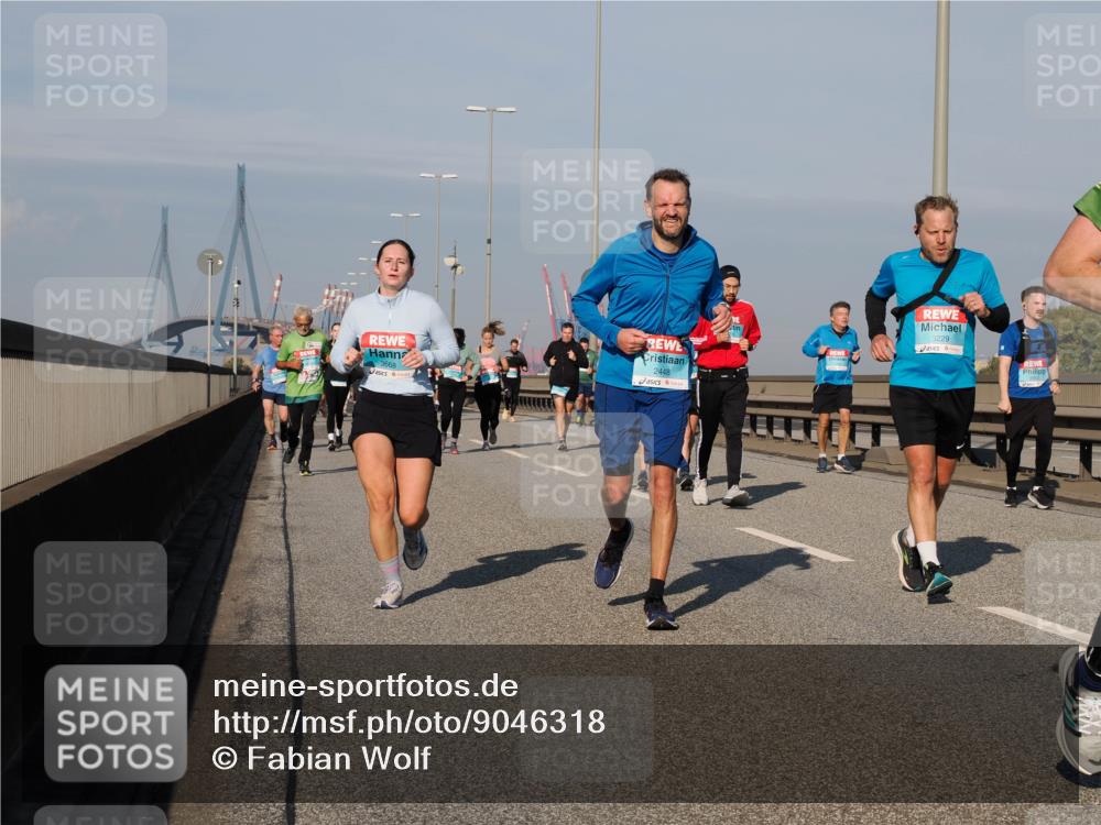 03.10.2025 - Köhlbrandbrückenlauf Fabian Wolf http://msf.ph/oto/9046318 03.10.2025 09:58:26 Position 3 3668, 2448, 3229 meine-sportfotos.de