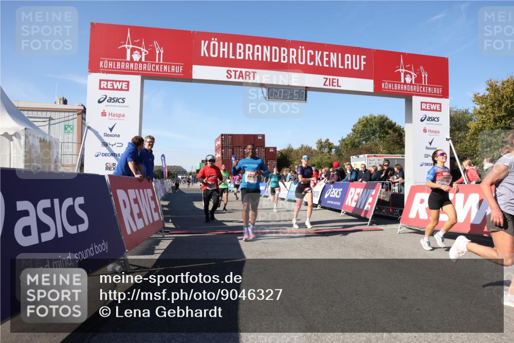 03.10.2025 - Köhlbrandbrückenlauf Lena Gebhardt http://msf.ph/oto/9046327 03.10.2025 13:01:57 Ziel 4025, 4118, 4162, 4206, 4258, 4543, 4907, 5692, 5703, 5718, 5739, 6235 meine-sportfotos.de
