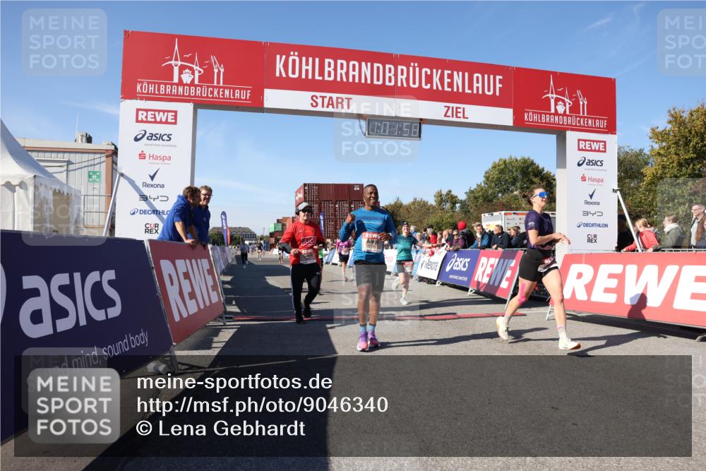 03.10.2025 - Köhlbrandbrückenlauf Lena Gebhardt http://msf.ph/oto/9046340 03.10.2025 13:01:58 Ziel 4025, 4118, 4162, 4206, 4258, 4543, 4907, 5692, 5703, 5718, 5739, 6235, 6461 meine-sportfotos.de