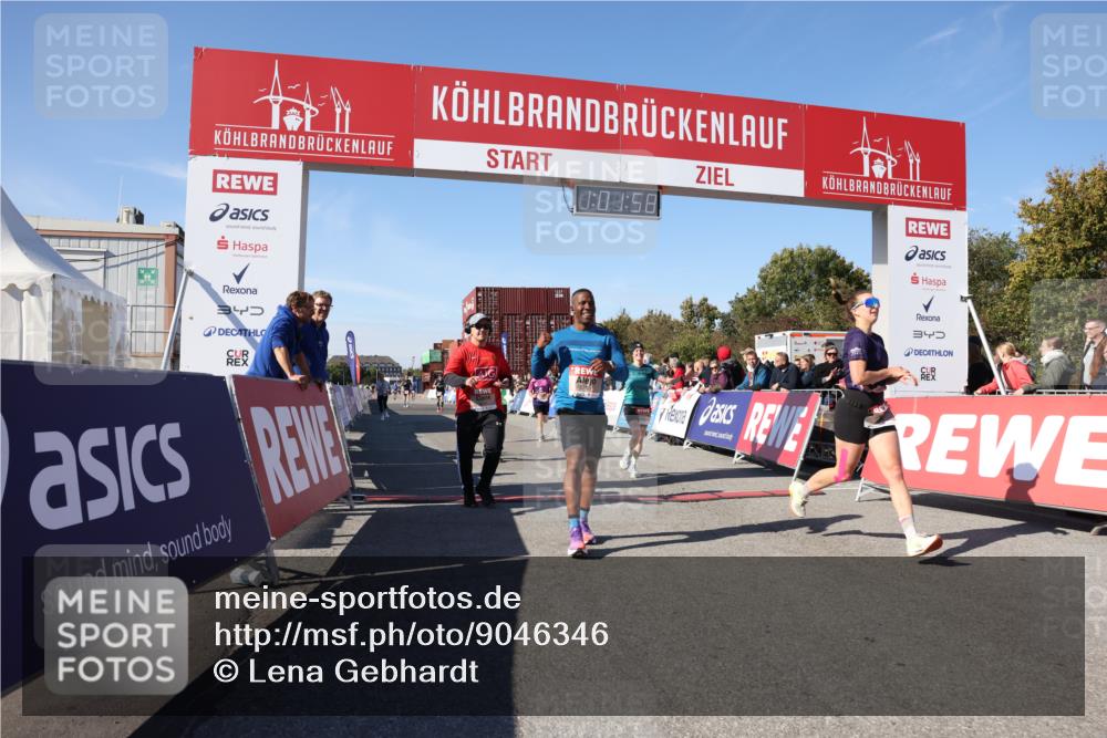 03.10.2025 - Köhlbrandbrückenlauf Lena Gebhardt http://msf.ph/oto/9046346 03.10.2025 13:01:58 Ziel 4025, 4118, 4162, 4206, 4258, 4543, 4907, 5692, 5703, 5718, 5739, 6235, 6461 meine-sportfotos.de