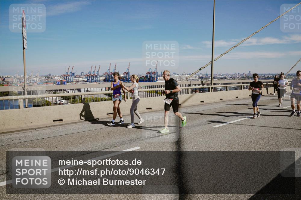 03.10.2025 - Köhlbrandbrückenlauf Michael Burmester http://msf.ph/oto/9046347 03.10.2025 12:28:52 Position 1  meine-sportfotos.de