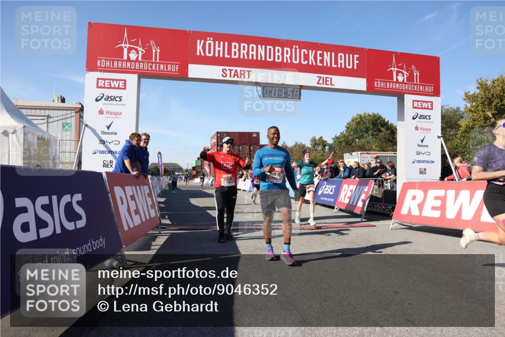 03.10.2025 - Köhlbrandbrückenlauf Lena Gebhardt http://msf.ph/oto/9046352 03.10.2025 13:01:59 Ziel 4025, 4118, 4162, 4206, 4258, 4543, 4907, 5692, 5703, 5718, 5739, 6235, 6461 meine-sportfotos.de