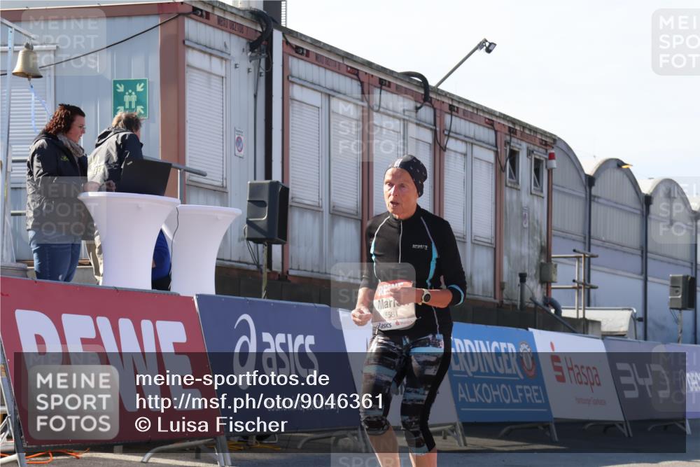 03.10.2025 - Köhlbrandbrückenlauf Luisa Fischer http://msf.ph/oto/9046361 03.10.2025 13:48:47 Ziel 7009, 8871, 5581 meine-sportfotos.de