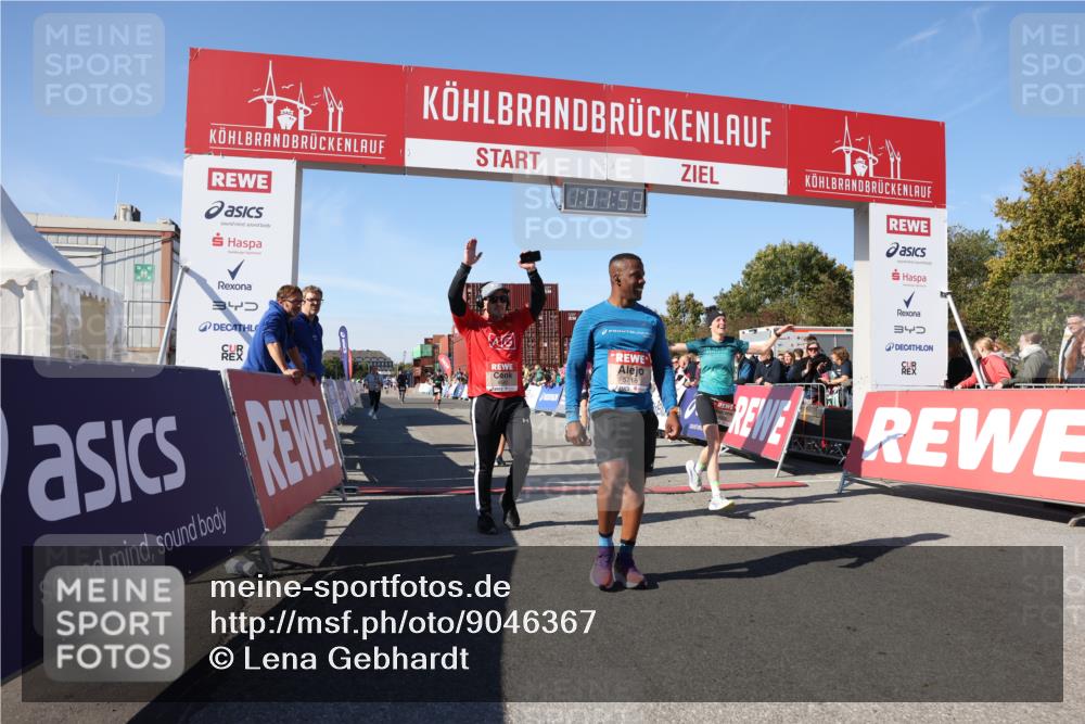 03.10.2025 - Köhlbrandbrückenlauf Lena Gebhardt http://msf.ph/oto/9046367 03.10.2025 13:01:59 Ziel 4025, 4118, 4162, 4206, 4258, 4543, 4907, 5692, 5703, 5718, 5739, 6235, 6461 meine-sportfotos.de