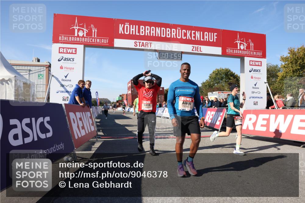 03.10.2025 - Köhlbrandbrückenlauf Lena Gebhardt http://msf.ph/oto/9046378 03.10.2025 13:02:00 Ziel 4025, 4118, 4162, 4206, 4258, 4543, 4907, 5692, 5703, 5718, 6032, 6235, 6461 meine-sportfotos.de