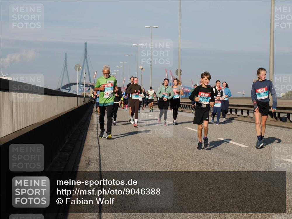 03.10.2025 - Köhlbrandbrückenlauf Fabian Wolf http://msf.ph/oto/9046388 03.10.2025 09:58:29 Position 3 3219, 3220 meine-sportfotos.de