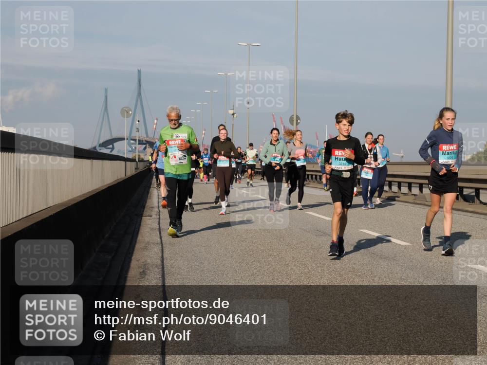 03.10.2025 - Köhlbrandbrückenlauf Fabian Wolf http://msf.ph/oto/9046401 03.10.2025 09:58:29 Position 3 3219, 3220 meine-sportfotos.de