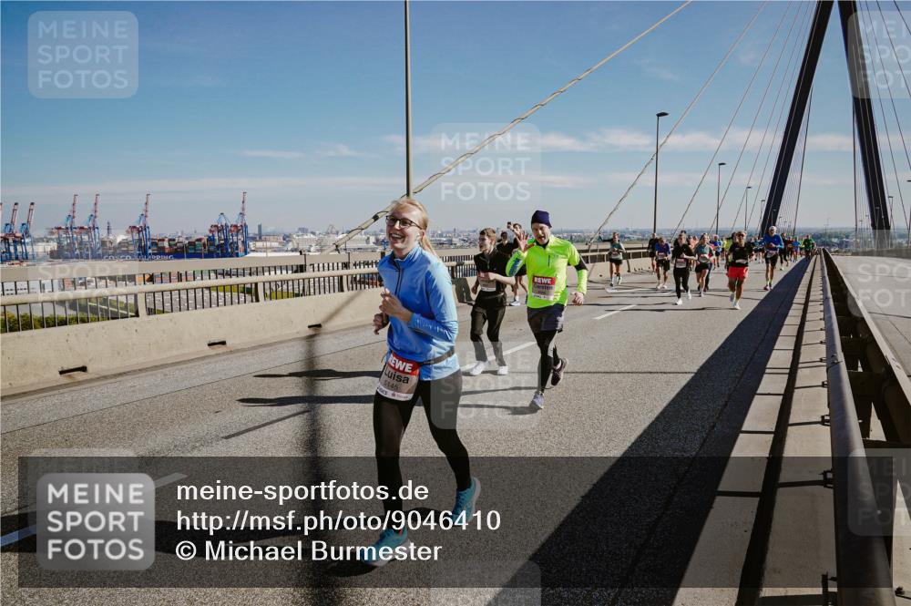 03.10.2025 - Köhlbrandbrückenlauf Michael Burmester http://msf.ph/oto/9046410 03.10.2025 12:28:56 Position 1 5145 meine-sportfotos.de