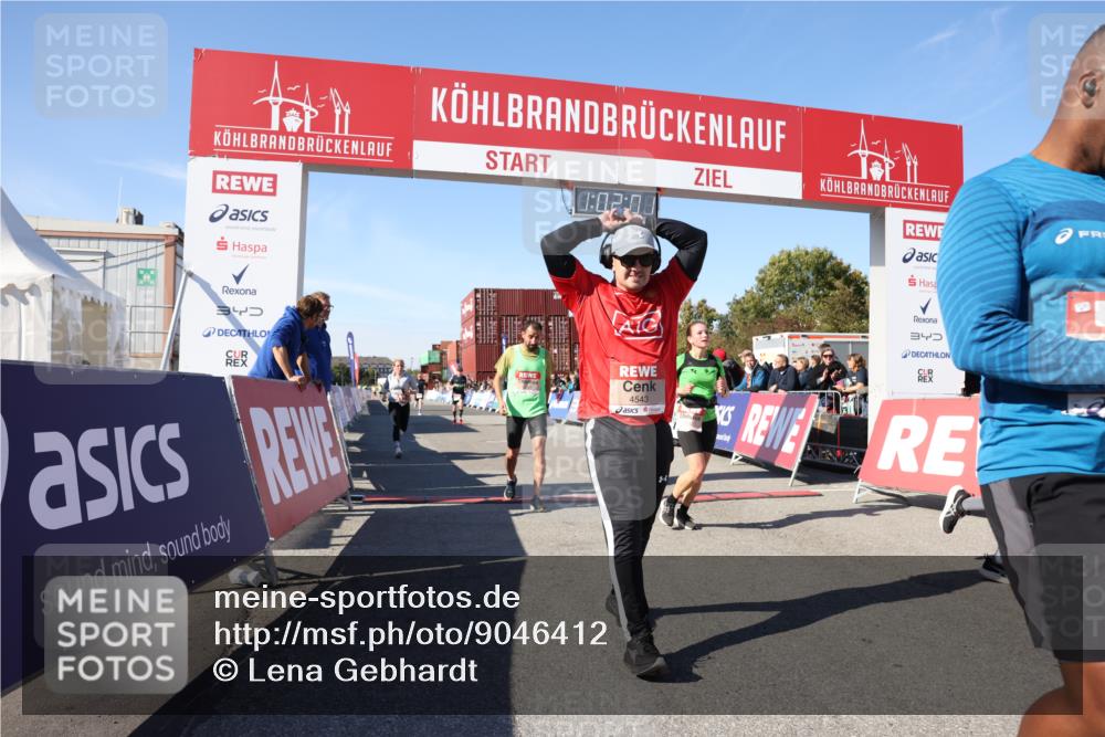 03.10.2025 - Köhlbrandbrückenlauf Lena Gebhardt http://msf.ph/oto/9046412 03.10.2025 13:02:01 Ziel 4025, 4118, 4162, 4206, 4258, 4543, 4907, 5692, 5703, 5718, 6032, 6235, 6461 meine-sportfotos.de