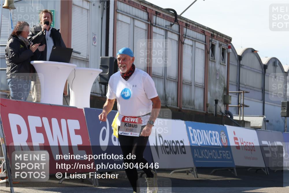 03.10.2025 - Köhlbrandbrückenlauf Luisa Fischer http://msf.ph/oto/9046446 03.10.2025 13:49:24 Ziel 5736, 6102 meine-sportfotos.de