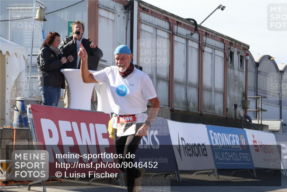 03.10.2025 - Köhlbrandbrückenlauf Luisa Fischer http://msf.ph/oto/9046452 03.10.2025 13:49:25 Ziel 5736, 6102 meine-sportfotos.de