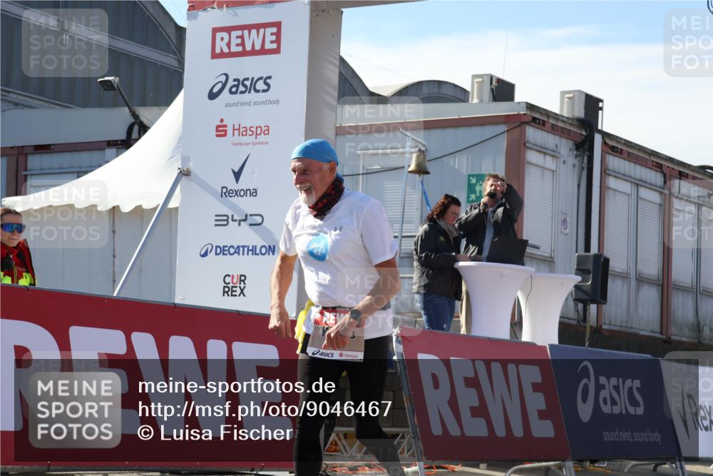 03.10.2025 - Köhlbrandbrückenlauf Luisa Fischer http://msf.ph/oto/9046467 03.10.2025 13:49:26 Ziel 5736, 6102 meine-sportfotos.de