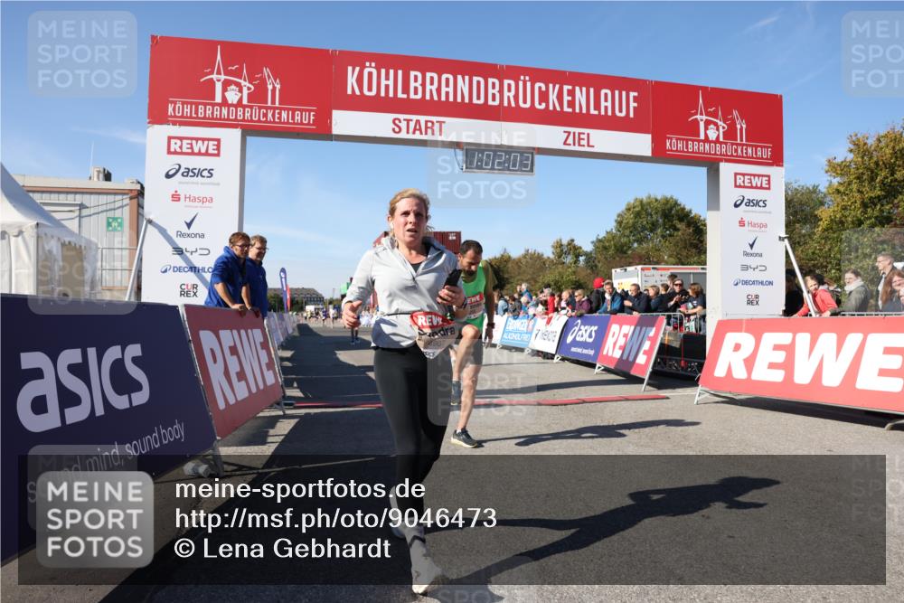 03.10.2025 - Köhlbrandbrückenlauf Lena Gebhardt http://msf.ph/oto/9046473 03.10.2025 13:02:04 Ziel 4025, 4118, 4162, 4206, 4258, 4543, 4907, 5703, 5718, 6032, 6235, 6461 meine-sportfotos.de