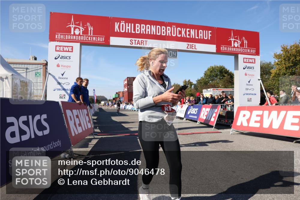 03.10.2025 - Köhlbrandbrückenlauf Lena Gebhardt http://msf.ph/oto/9046478 03.10.2025 13:02:04 Ziel 4025, 4118, 4162, 4206, 4258, 4543, 4907, 5703, 5718, 6032, 6235, 6461 meine-sportfotos.de