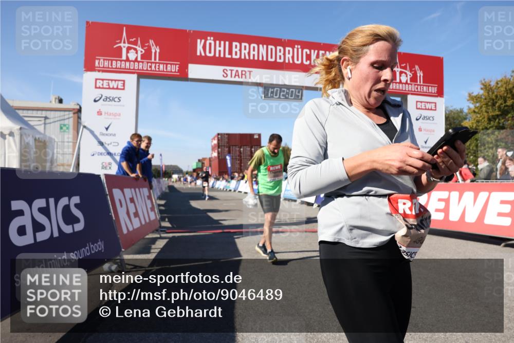 03.10.2025 - Köhlbrandbrückenlauf Lena Gebhardt http://msf.ph/oto/9046489 03.10.2025 13:02:04 Ziel 4025, 4118, 4162, 4206, 4258, 4543, 4907, 5703, 5718, 6032, 6235, 6461 meine-sportfotos.de