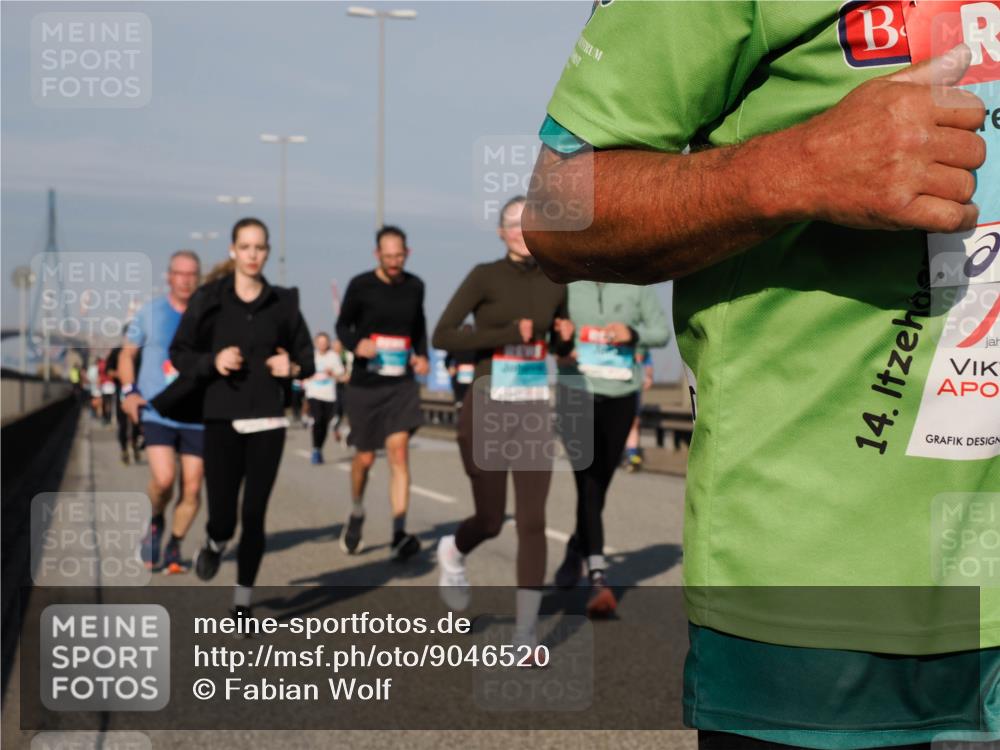 03.10.2025 - Köhlbrandbrückenlauf Fabian Wolf http://msf.ph/oto/9046520 03.10.2025 09:58:34 Position 3 14 meine-sportfotos.de