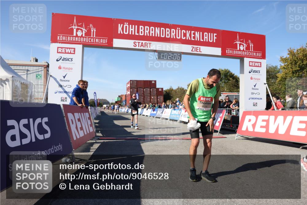 03.10.2025 - Köhlbrandbrückenlauf Lena Gebhardt http://msf.ph/oto/9046528 03.10.2025 13:02:06 Ziel 4025, 4109, 4118, 4206, 4258, 4543, 4907, 5703, 5718, 6032, 6235, 6461 meine-sportfotos.de