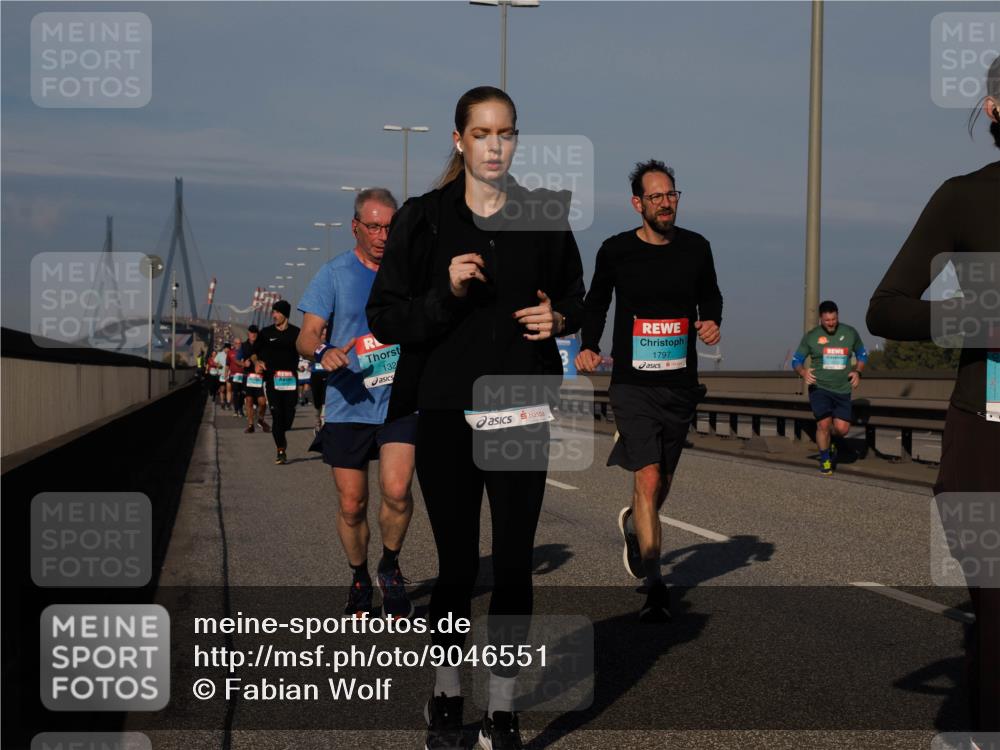 03.10.2025 - Köhlbrandbrückenlauf Fabian Wolf http://msf.ph/oto/9046551 03.10.2025 09:58:35 Position 3 132, 1797 meine-sportfotos.de