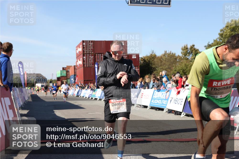 03.10.2025 - Köhlbrandbrückenlauf Lena Gebhardt http://msf.ph/oto/9046553 03.10.2025 13:02:08 Ziel 4025, 4109, 4118, 4281, 4907, 5703, 6032, 6235, 6461 meine-sportfotos.de