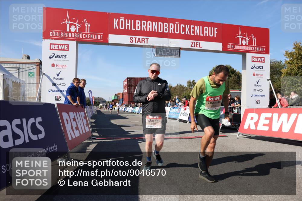 03.10.2025 - Köhlbrandbrückenlauf Lena Gebhardt http://msf.ph/oto/9046570 03.10.2025 13:02:08 Ziel 4025, 4109, 4118, 4281, 4907, 5703, 6032, 6235, 6461 meine-sportfotos.de