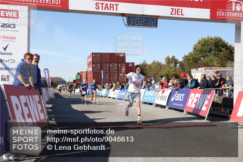 03.10.2025 - Köhlbrandbrückenlauf Lena Gebhardt http://msf.ph/oto/9046613 03.10.2025 13:02:12 Ziel 4109, 4130, 4281, 5617, 5697, 6032, 6461 meine-sportfotos.de